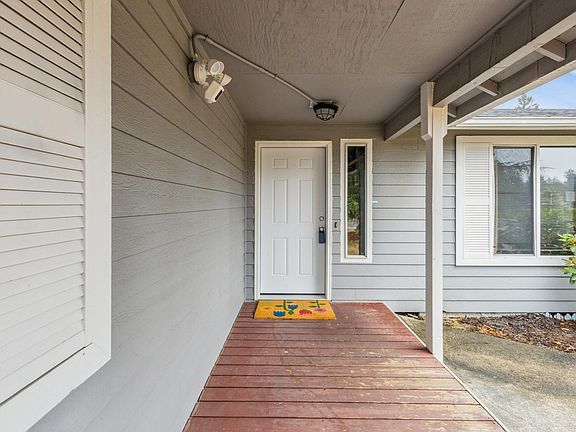 3rd image of 4110 Indian Summer Dr SE