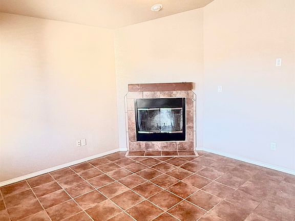 5th image of 870 Sierra Verde