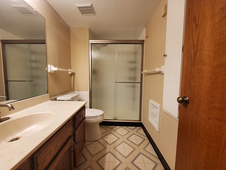 2517 Cedar Hills Dr — Photo 22