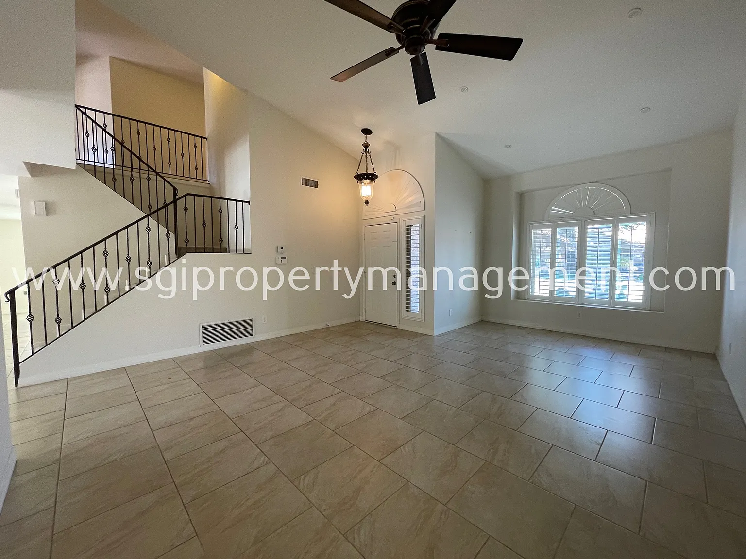 Ahwatukee Beauty in Mountain Ranch! — Photo 4