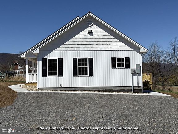 3rd image of 148 Forman Rd