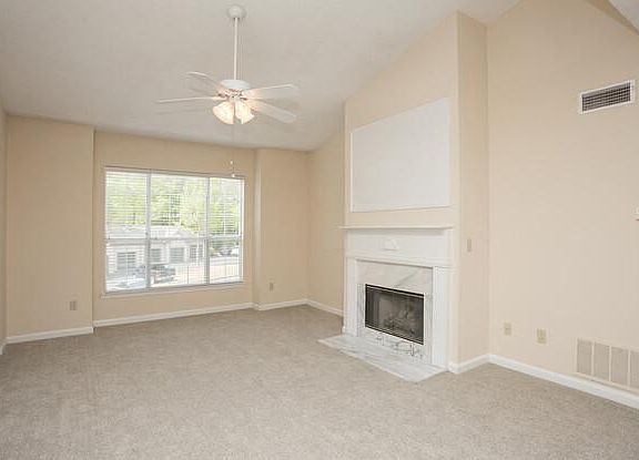 4th image of 903 Grovehurst Dr #903