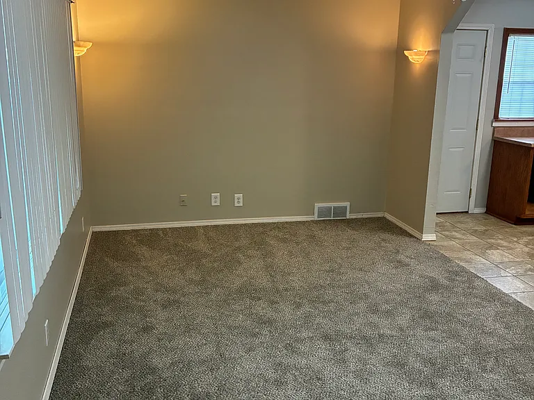 1702 S Catherine Ave — Photo 13