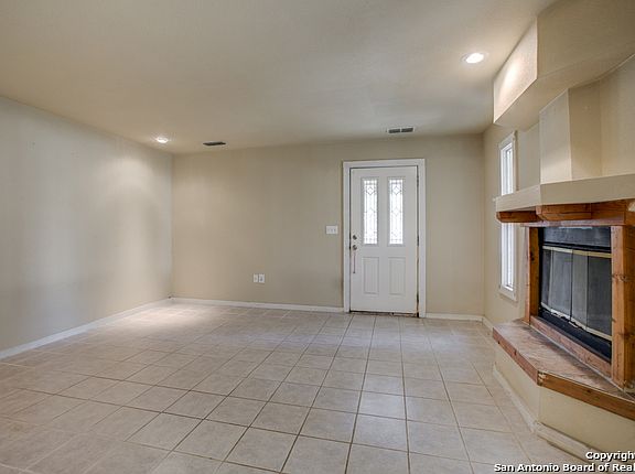 5th image of 128 Quinn Cir