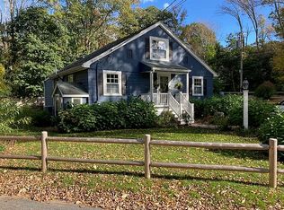 3 Bird Ln, Sharon, MA 02067