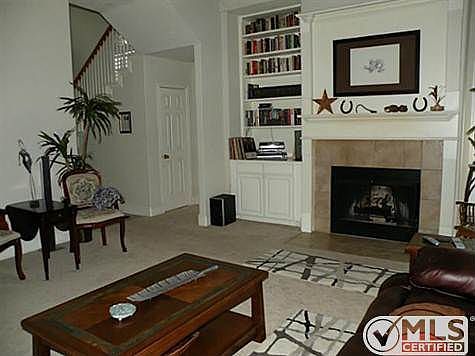 1st image of 1917 Canterbury Dr