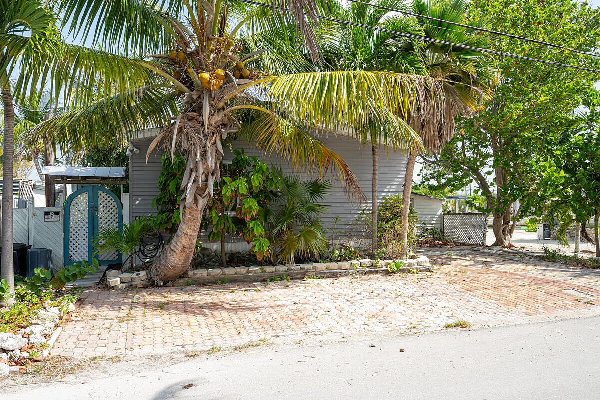 25073 Center St, Summerland Key, FL 33042 Zillow