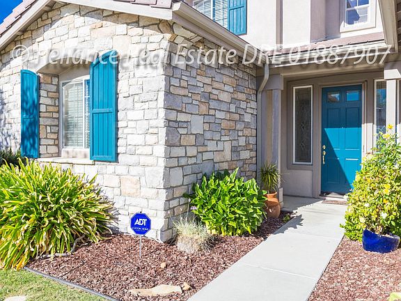 4th image of 32950 Paraguay Dr