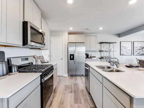 19270 136th Ave N, Rogers, MN 55374