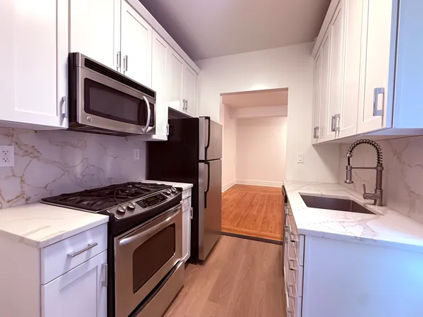 136 Hicks Street image 1 of 8