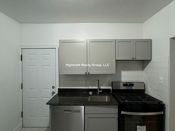 3rd image of 6343 N Magnolia Ave #1OM