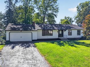 2684 Burlingham Dr, Ashtabula, OH 44004
