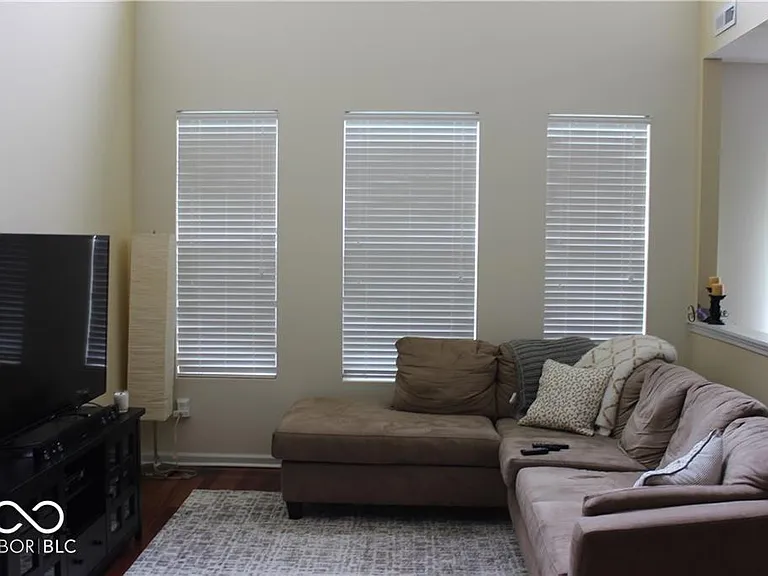 5664 Polk Dr — Photo 8