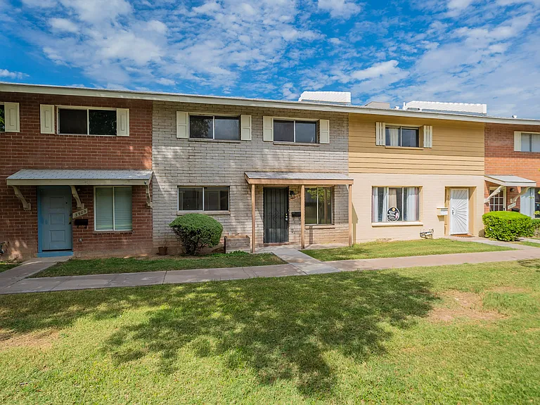 3909 S Mill Ave — Photo 4