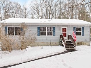 8 Saint Moritz Dr, New Durham, NH 03855