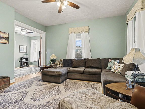 4th image of 814 French St