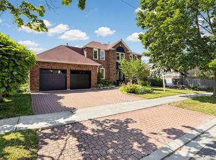 4 Atrium Ln, Toronto, ON M1B 4T3
