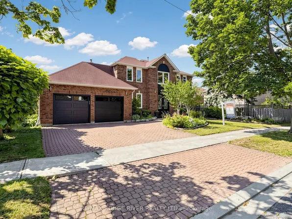 4 Atrium Ln, Toronto, ON M1B 4T3