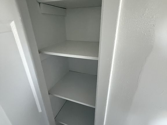 5th image of 510 Quincy St Unit B