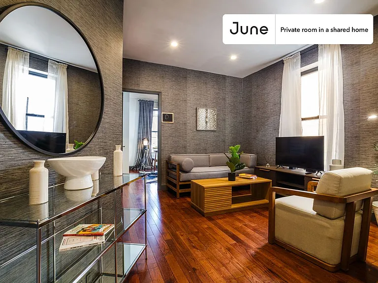 285 Saint Nicholas Ave #D — Photo 4