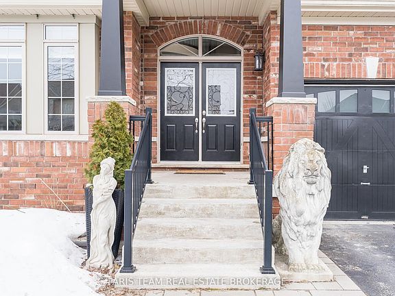 3rd image of 27 Marks Rd