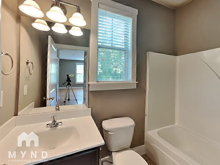 175 Herring St #5 — Photo 16
