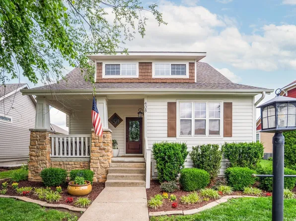 408 Vine Dr, Lawrence, KS 66049