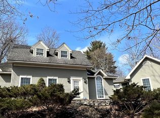 601 Eagle Dr, East Stroudsburg, PA