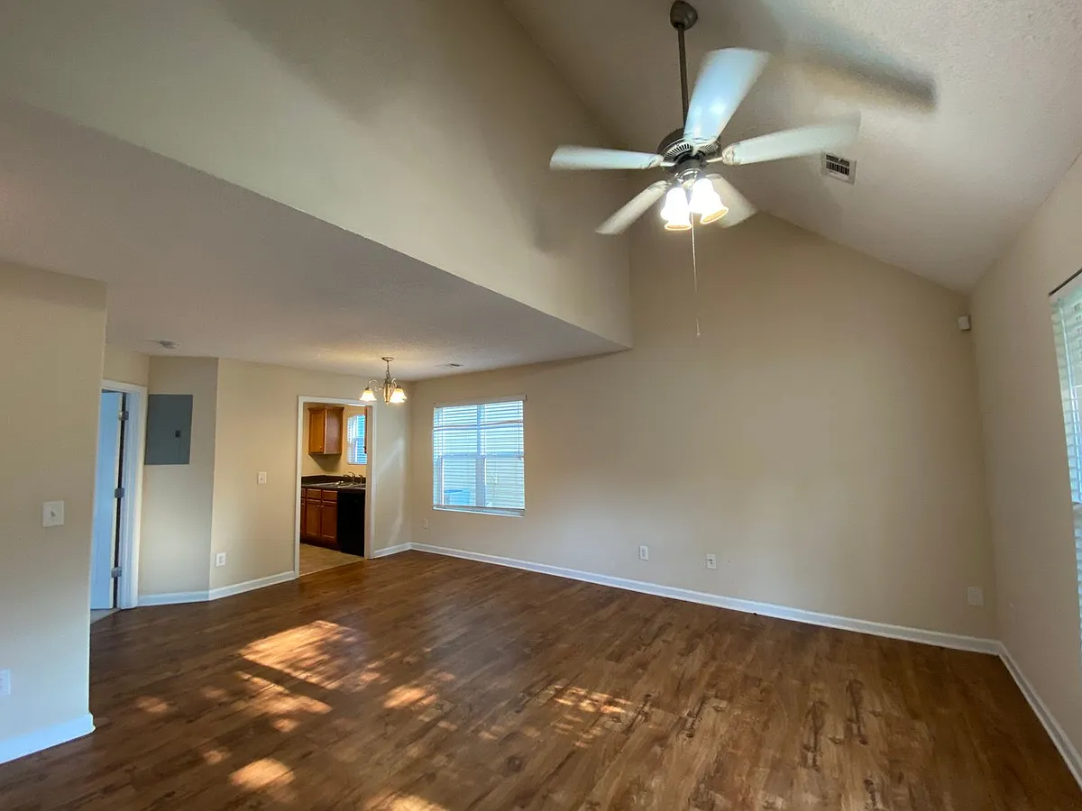 Building Photo - 142 Katydid Dr