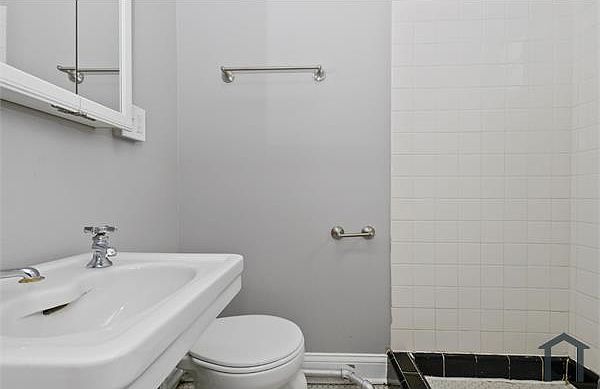 2nd image of 2259 W 111th St APT 2N