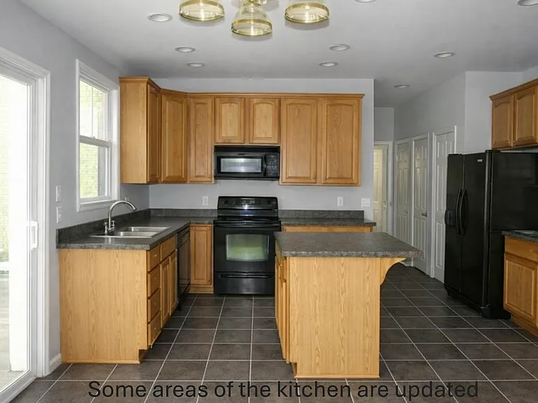 4262 Berkley Ct — Photo 2