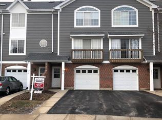 858 W Saint Johns Pl, Palatine, IL 60067