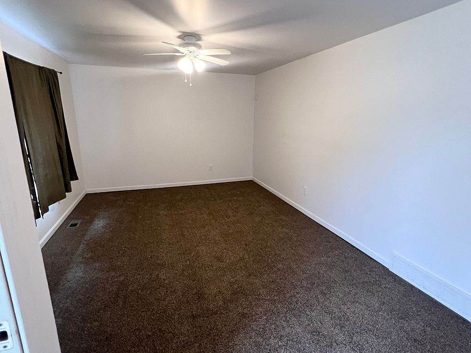 15549 Brandt St, photo 3