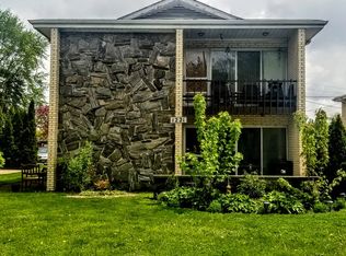 1221 N La Grange Rd APT 1R, La Grange Park, IL 60526