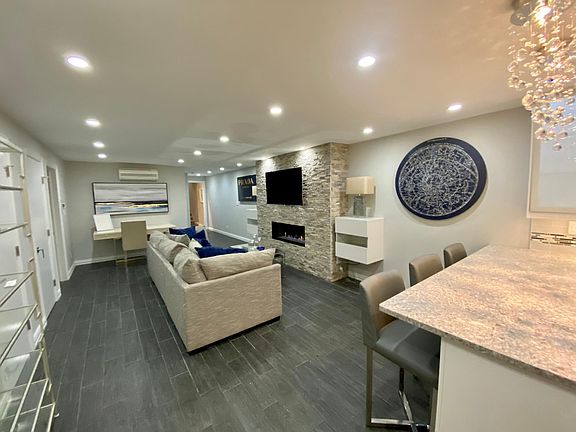 2nd image of 6 Harmony Dr