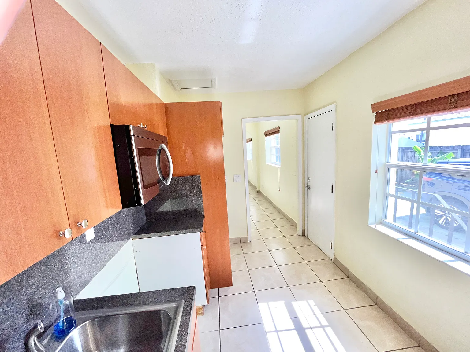 4 bed, 1200 sqft, $2,800 — Photo 4