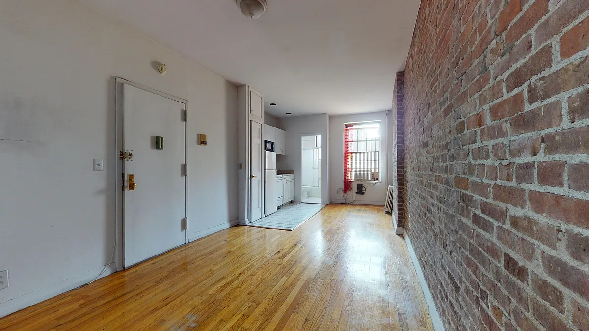 Building Photo - 322 E 89th St #5D