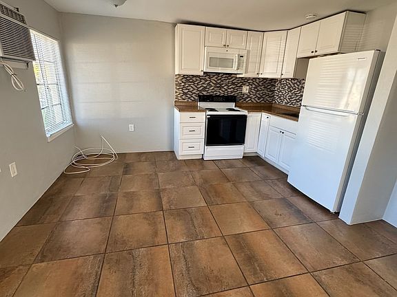 2nd image of 2228 2nd Ave E #3