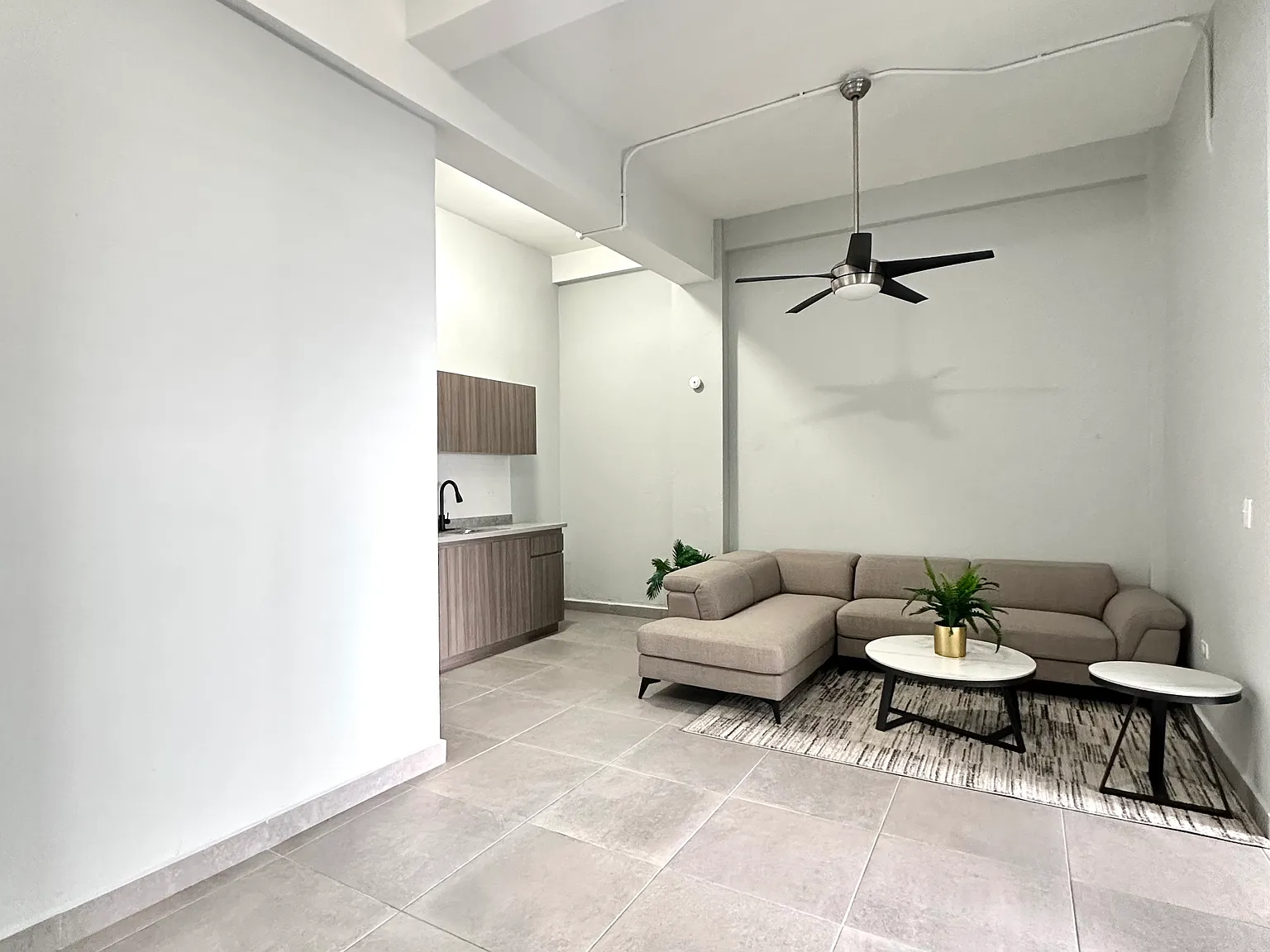 2 bed, 1300 sqft, $1,500 — Photo 2