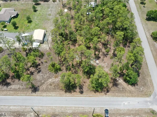 1002 E 15th St, Lehigh Acres, FL 33972