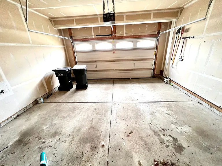 796 Village Club Dr — Photo 32