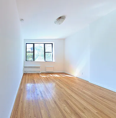 Rented by CitySites Real Estate Group | media 1