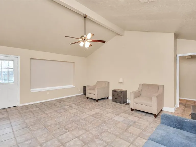 4803 Beechaven St — Photo 5