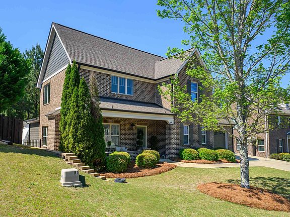2nd image of 180 Lake Chelsea Dr