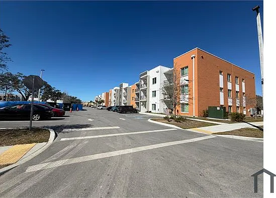 1 bed, 750 sqft, $1,128 — Photo 3