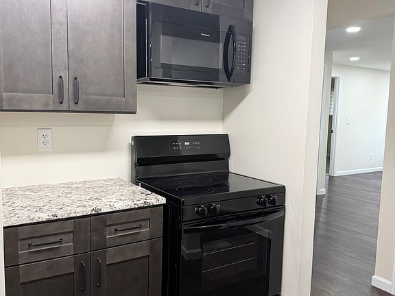 4th image of 7982 Rustic Woods Dr