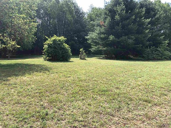 3rd image of W Maple Grove Rd