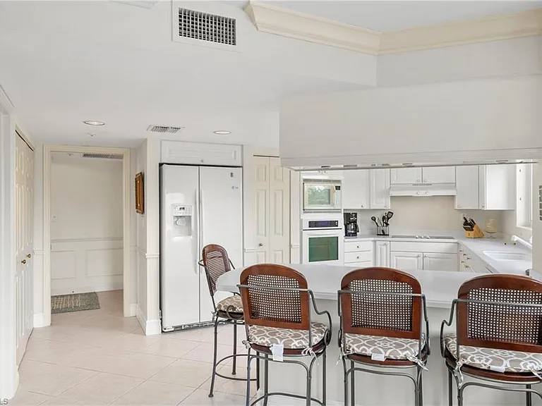 6849 Grenadier Blvd #201 — Photo 16