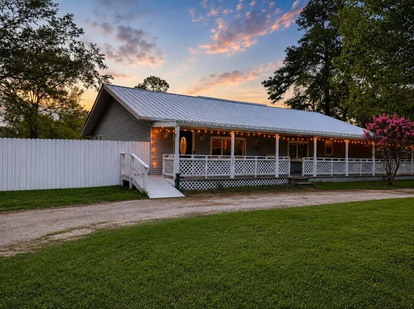 297 Mable St, Conroe, TX 77301