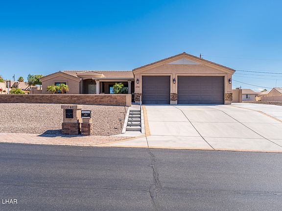 3rd image of 3740 Bluegrass Dr